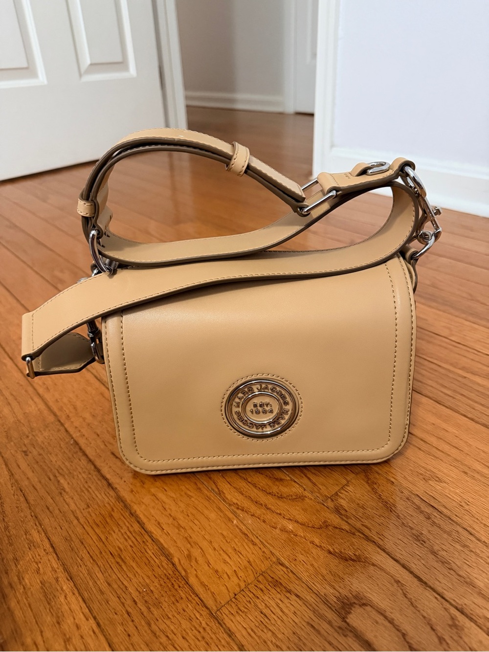 Marc Jacobs Tan Leather Crossbody Bag with Logo Medallion